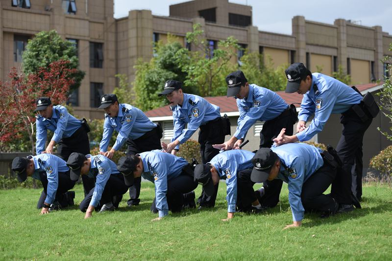 住宅小区虎丘安保服务公司持证上网